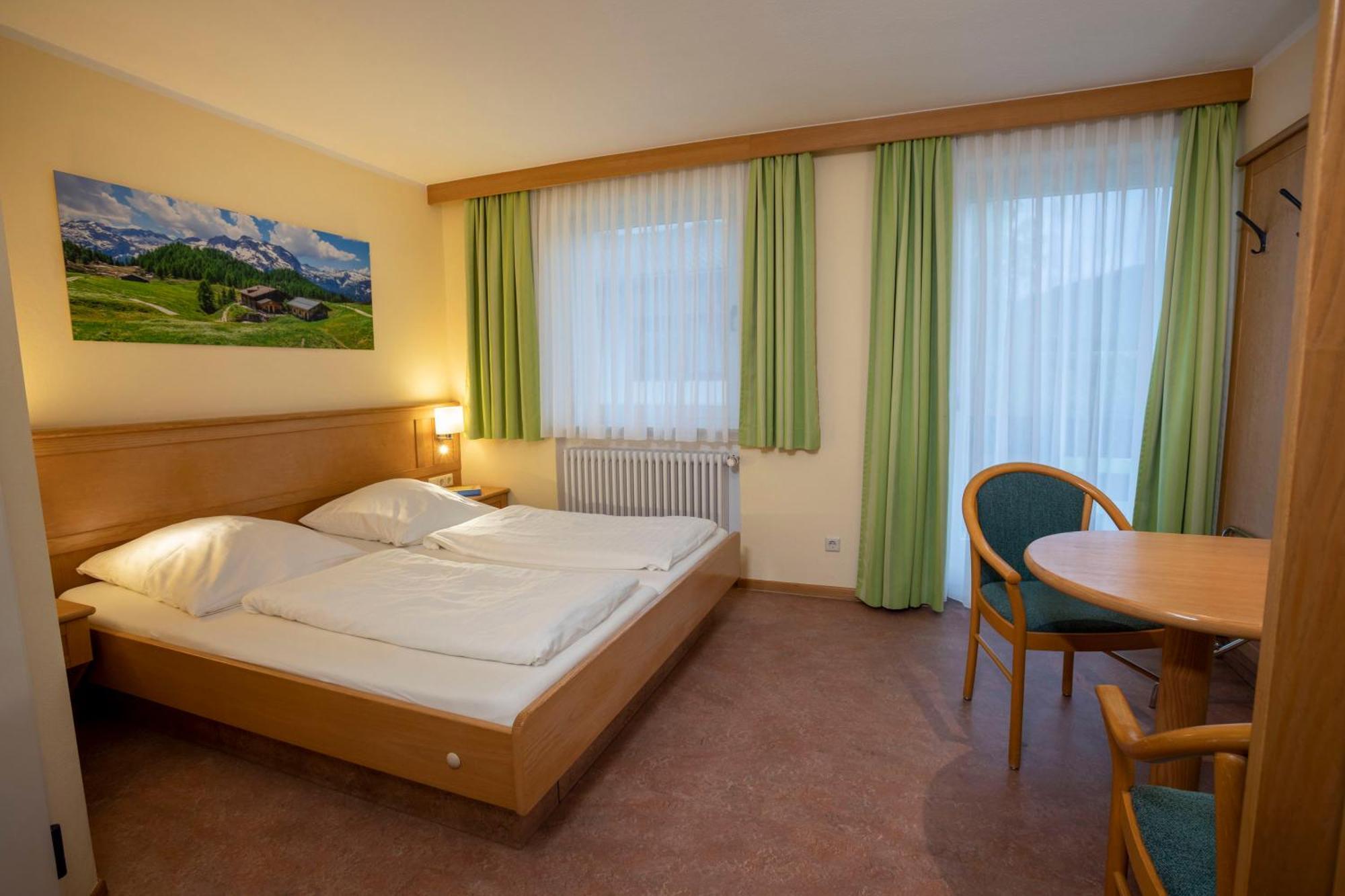 Haus Chiemgau - Kolping-Familienhotel 타이젠도르프 외부 사진