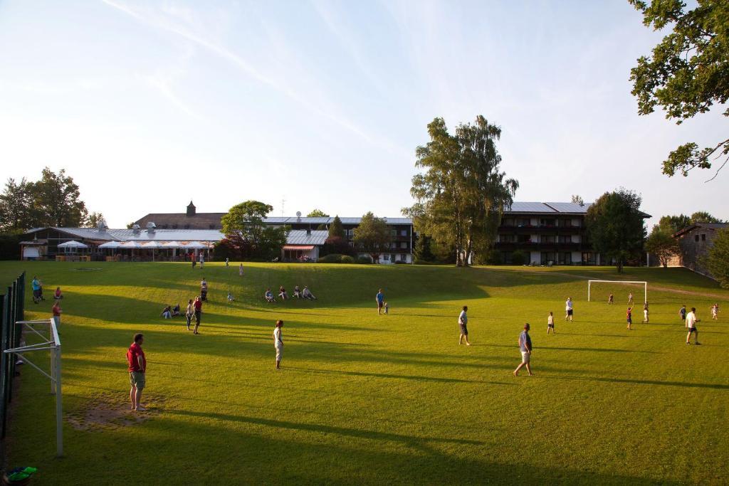 Haus Chiemgau - Kolping-Familienhotel 타이젠도르프 외부 사진